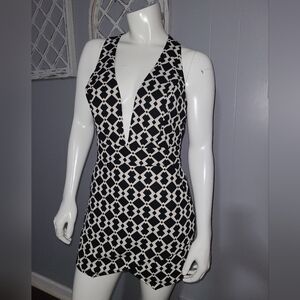 Xtaren Geometric Print Deep Vee Romper Women's Size Medium